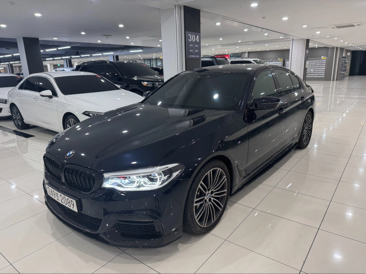 BMW 5-SERIES G30 2020