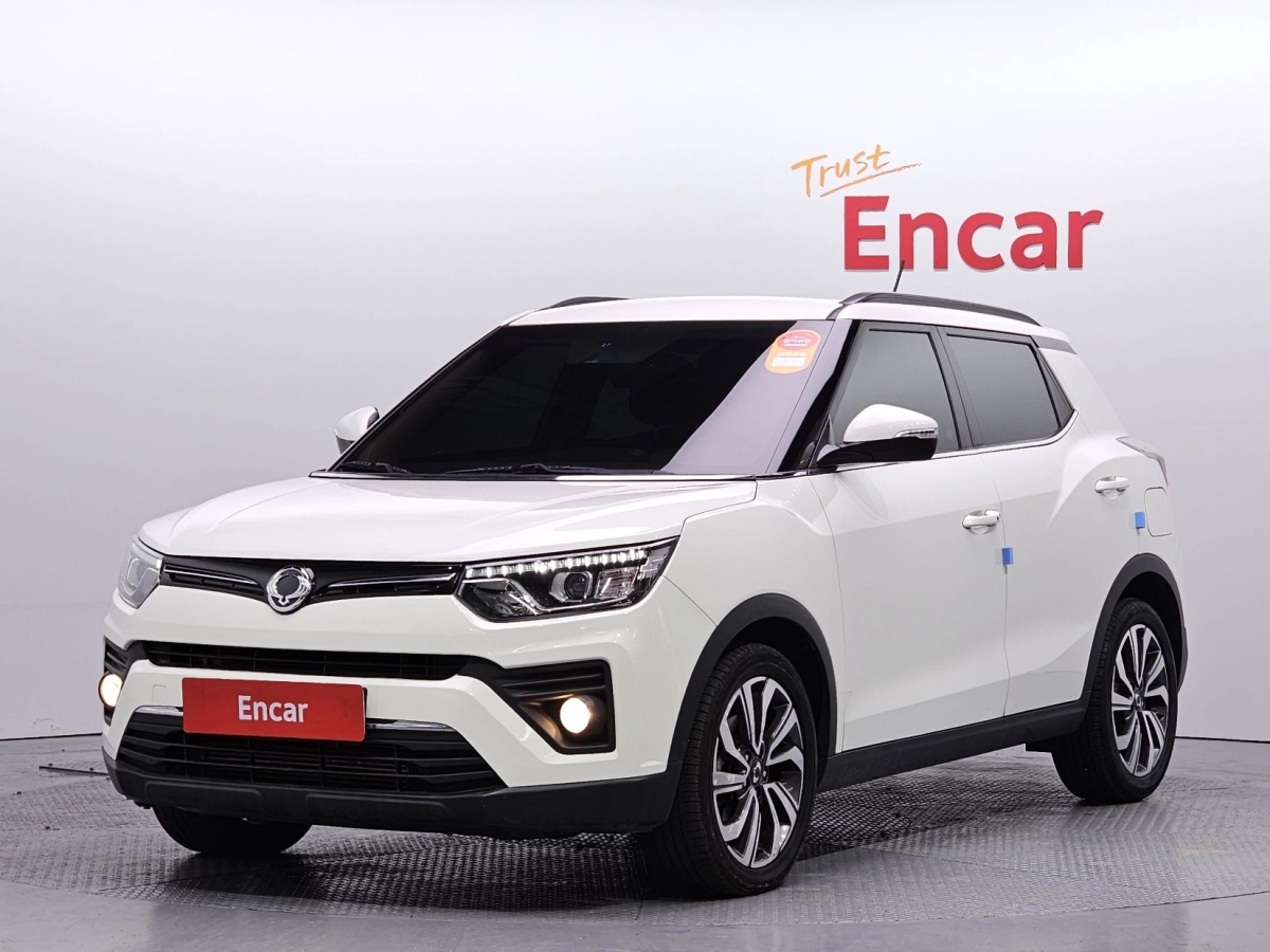 SSANGYONG TIVOLI VERY NEW