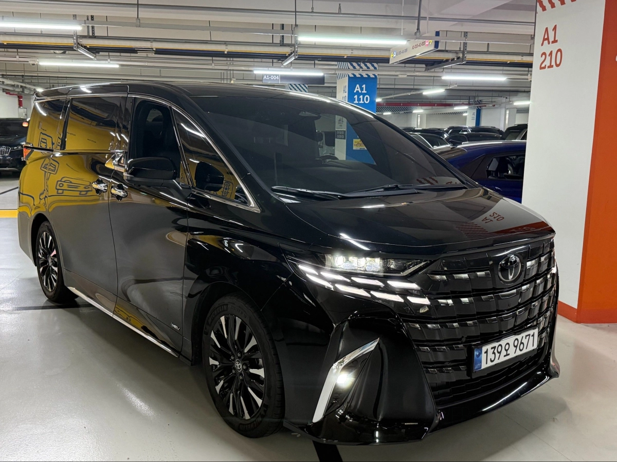TOYOTA ALPHARD