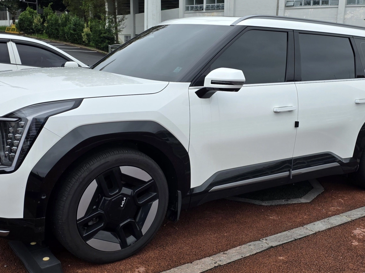 KIA EV9