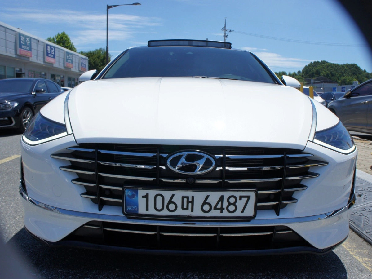 HYUNDAI SONATA DN8