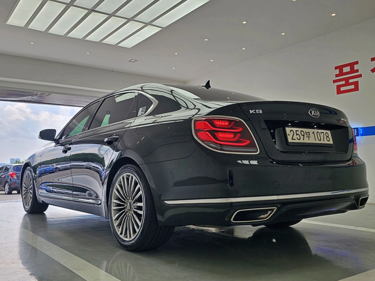 KIA K9