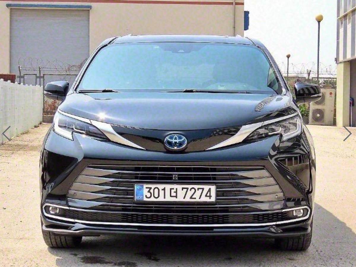 TOYOTA SIENNA 2021