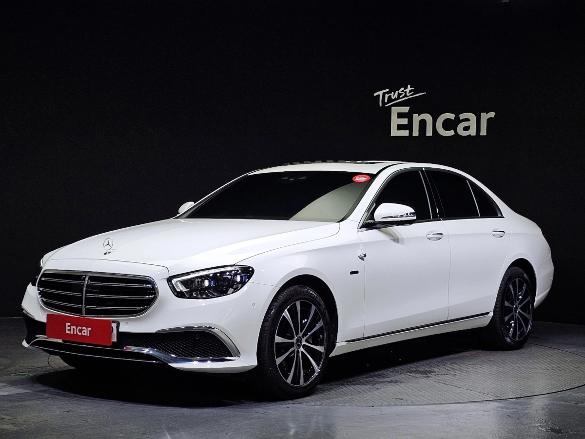 MERCEDES BENZ E-CLASS W213 2021