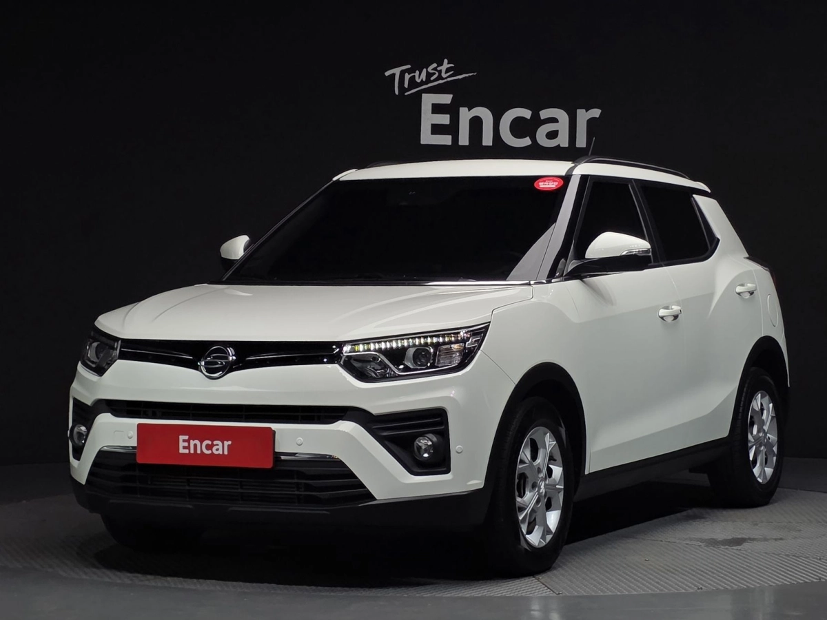 SSANGYONG TIVOLI VERY NEW