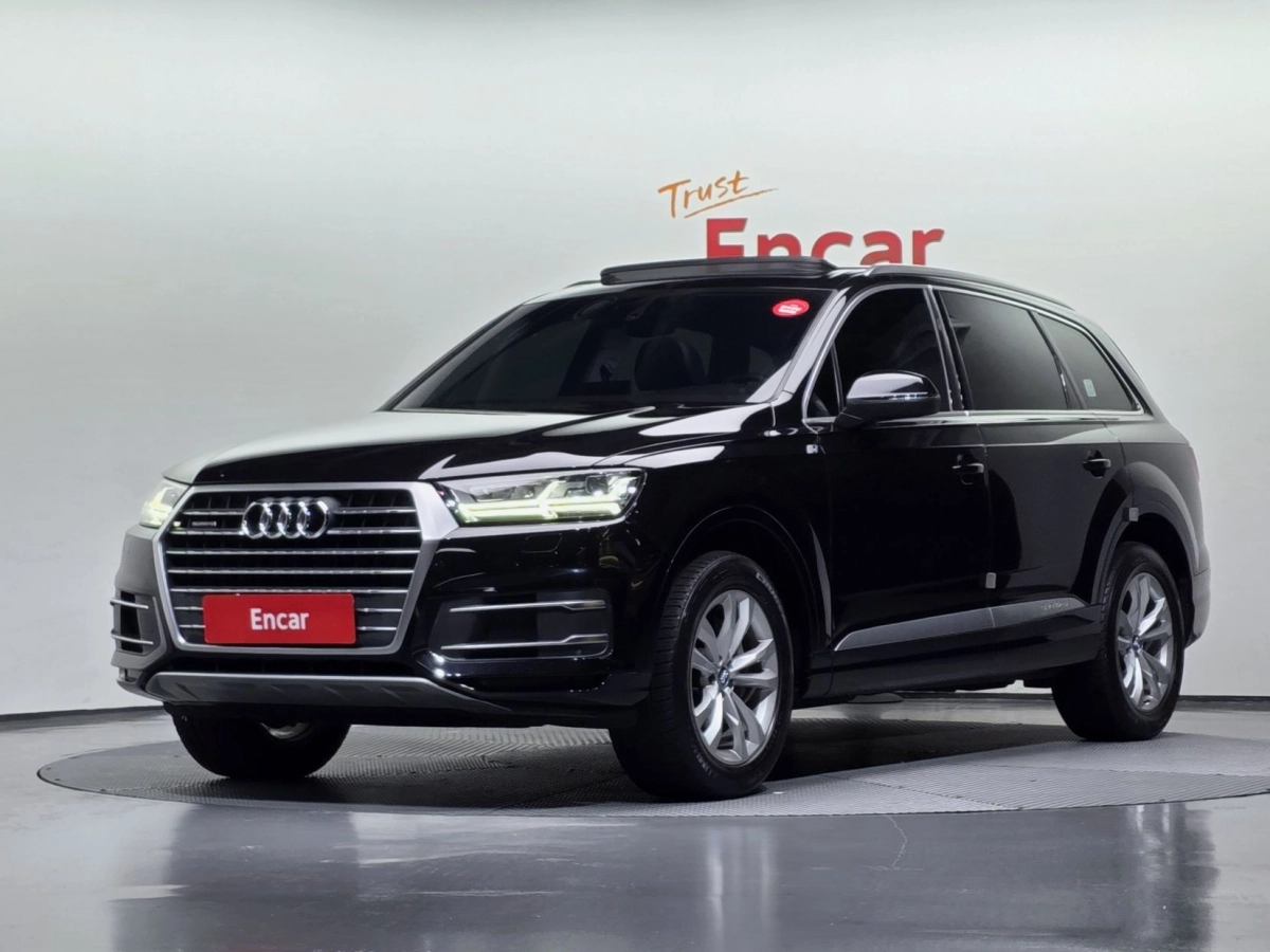 AUDI Q7 4M  2019
