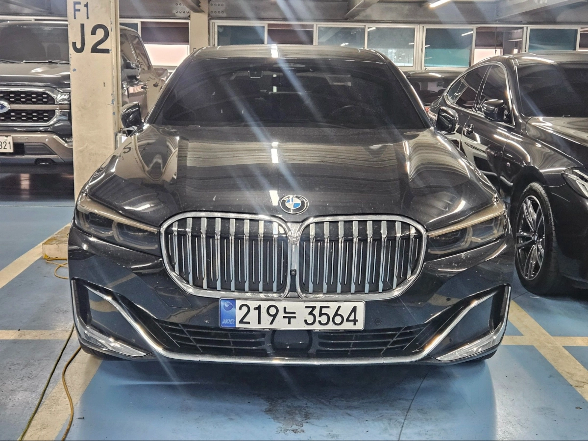 BMW 7-SERIES G11 2021