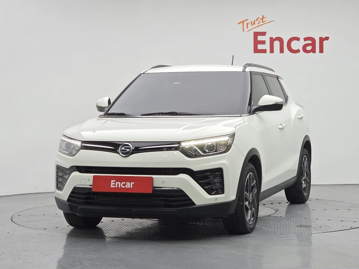 SSANGYONG TIVOLI VERY NEW