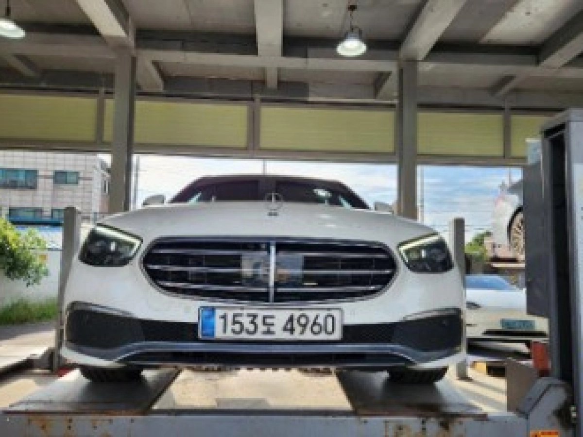 MERCEDES BENZ E-CLASS W213 2021