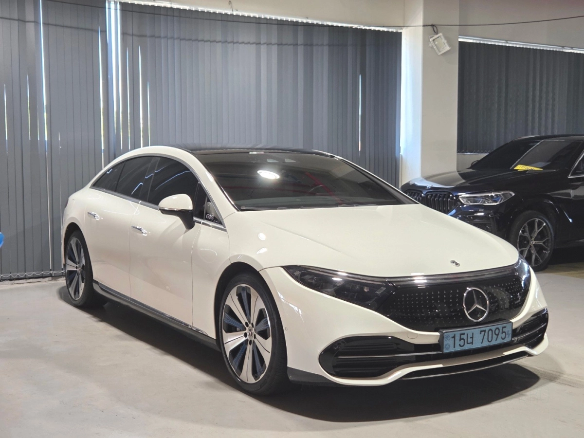 MERCEDES BENZ EQS V297