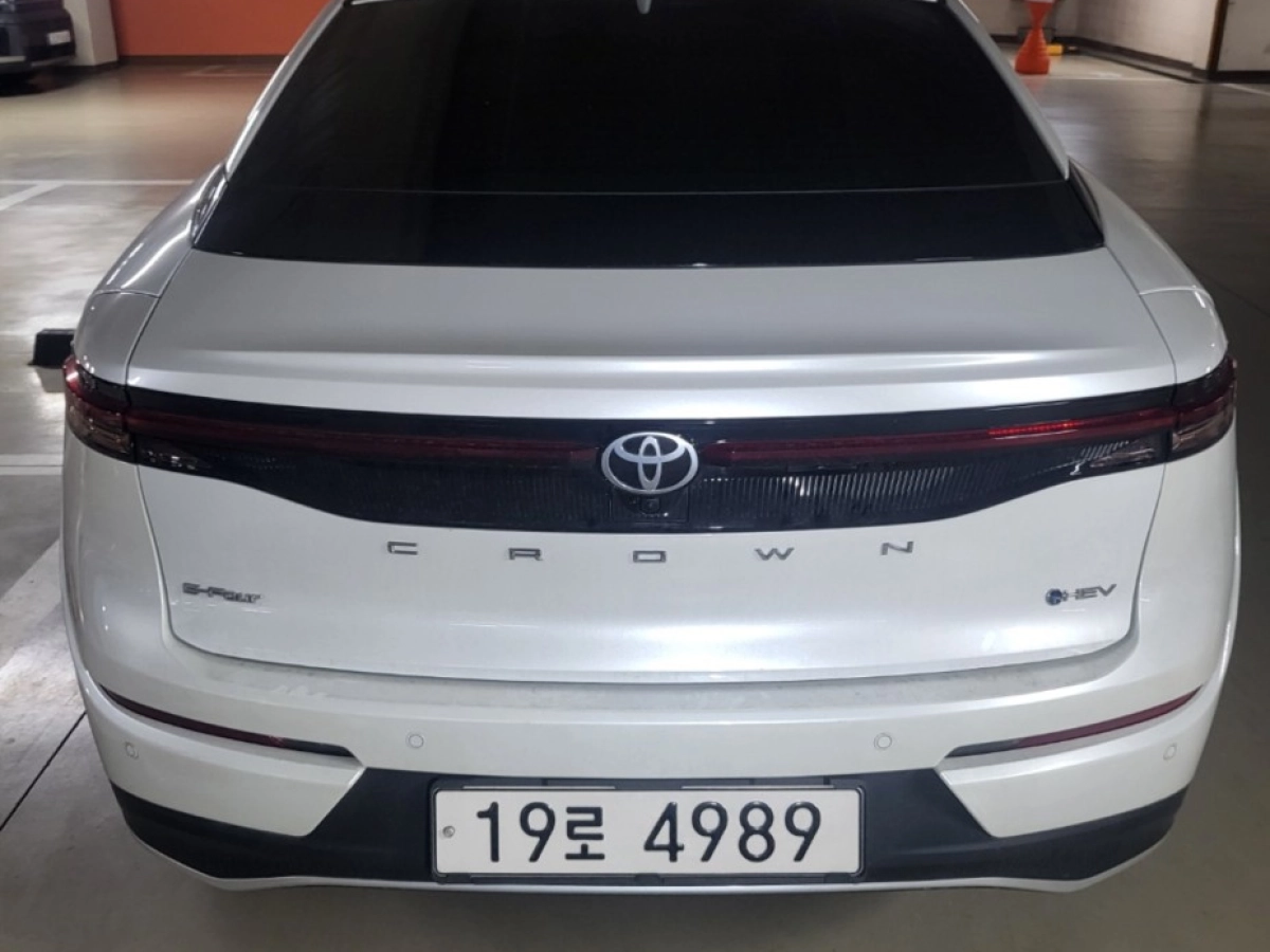 TOYOTA CROWN 크로스