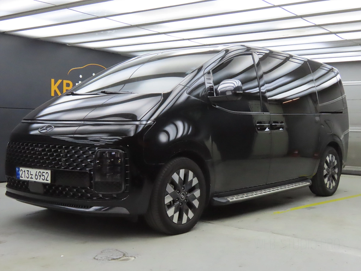 HYUNDAI STARIA 2023
