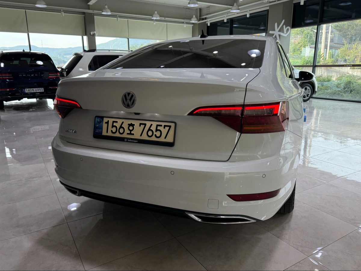VOLKSWAGEN JETTA