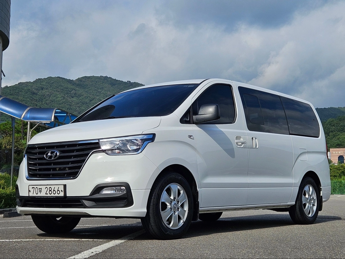 HYUNDAI STAREX GRAND  2020