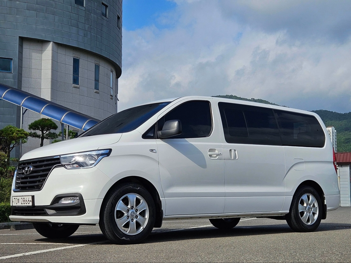 HYUNDAI STAREX GRAND