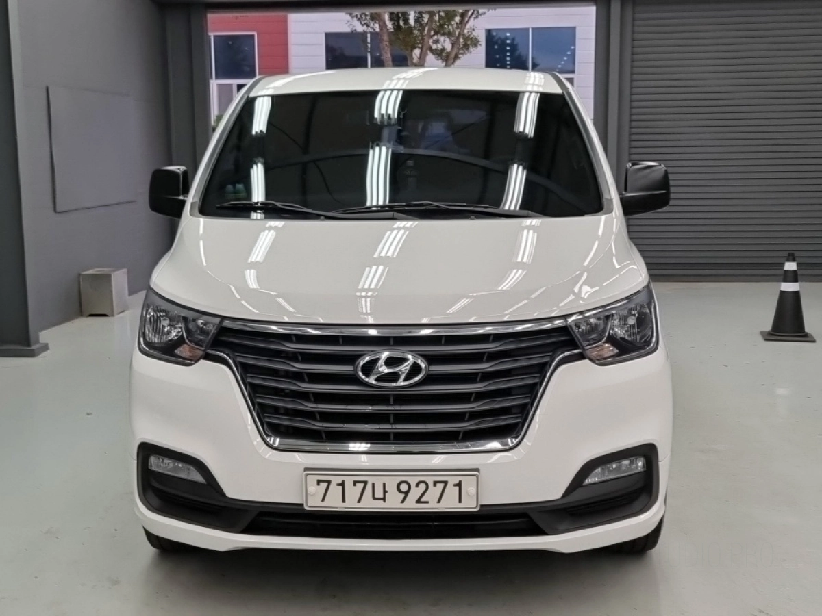 HYUNDAI STAREX GRAND