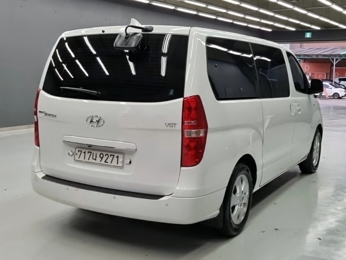 HYUNDAI STAREX GRAND