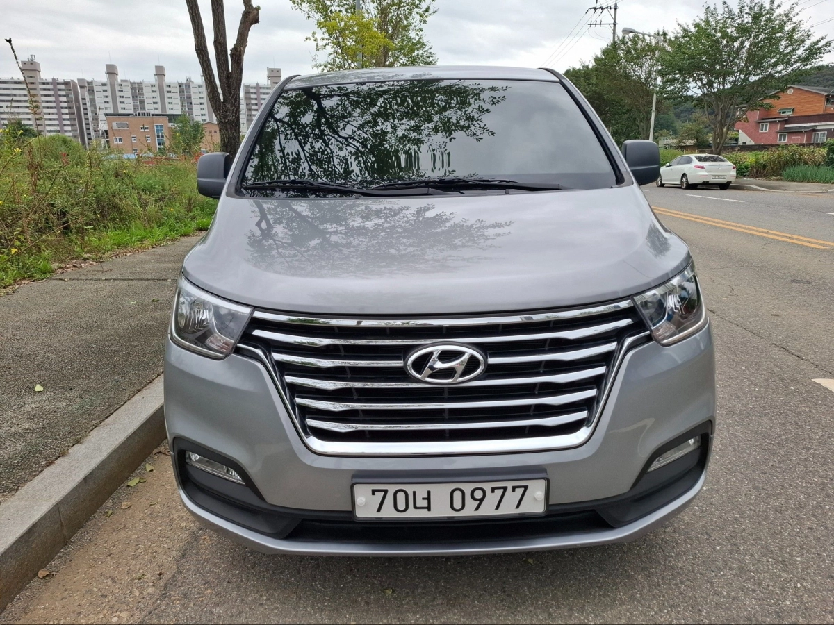 HYUNDAI STAREX GRAND