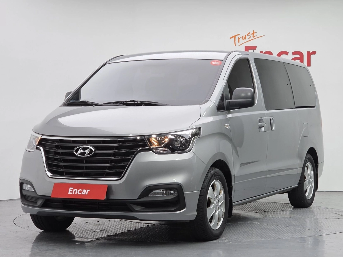 HYUNDAI STAREX GRAND  2020