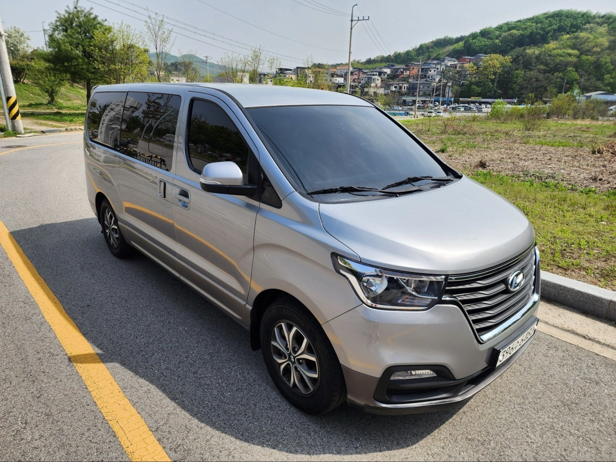 HYUNDAI STAREX GRAND