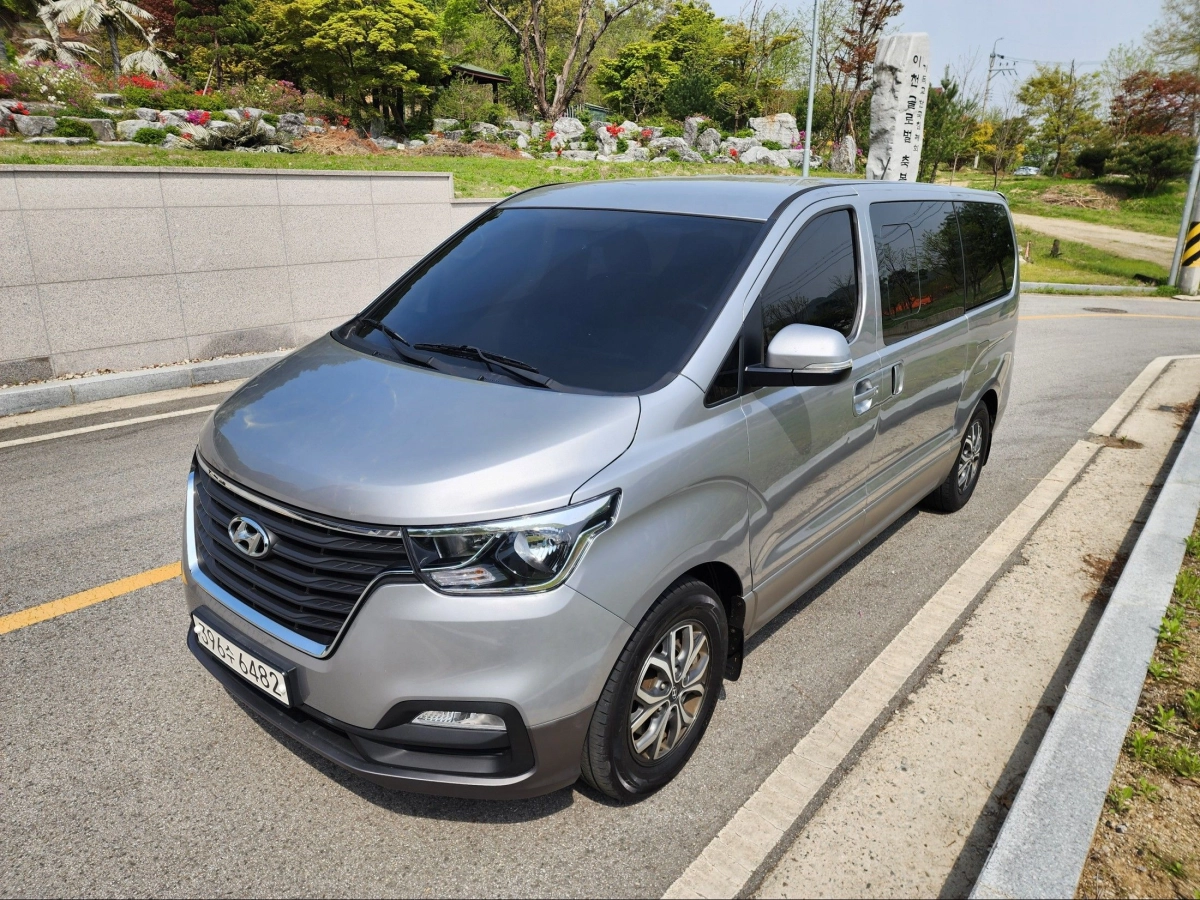 HYUNDAI STAREX GRAND