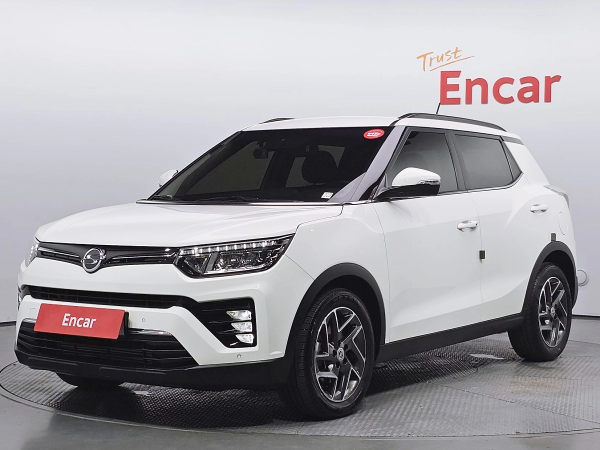 SSANGYONG TIVOLI VERY NEW