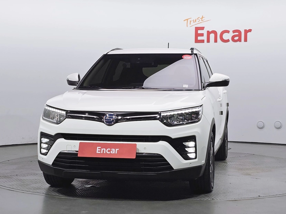 SSANGYONG TIVOLI VERY NEW