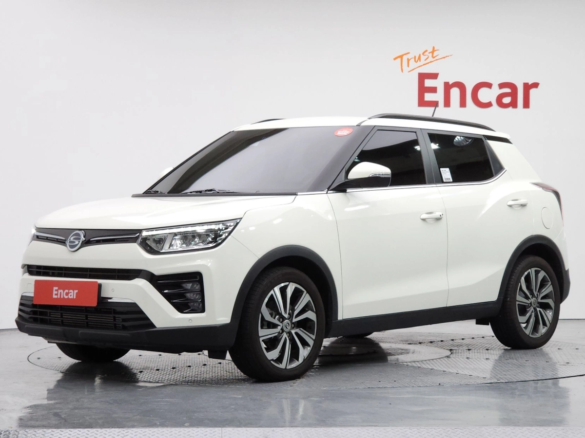 SSANGYONG TIVOLI VERY NEW