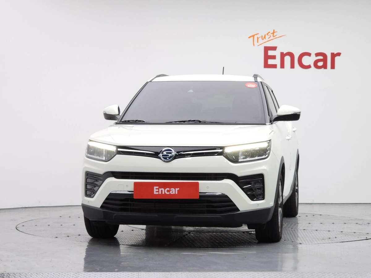 SSANGYONG TIVOLI VERY NEW