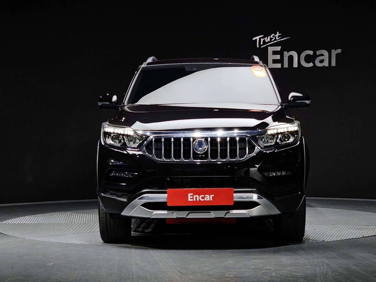 SSANGYONG REXTON SPORTS CAR