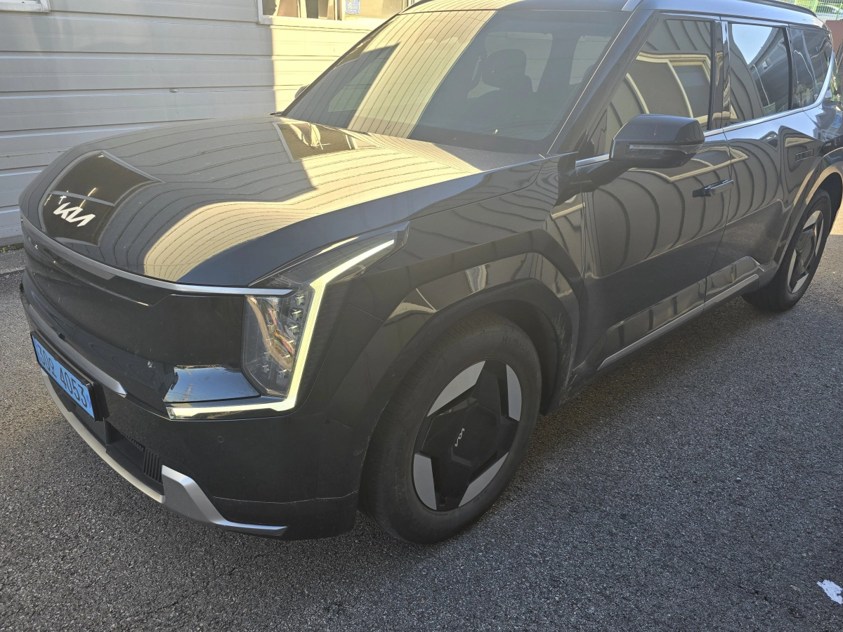 KIA EV9