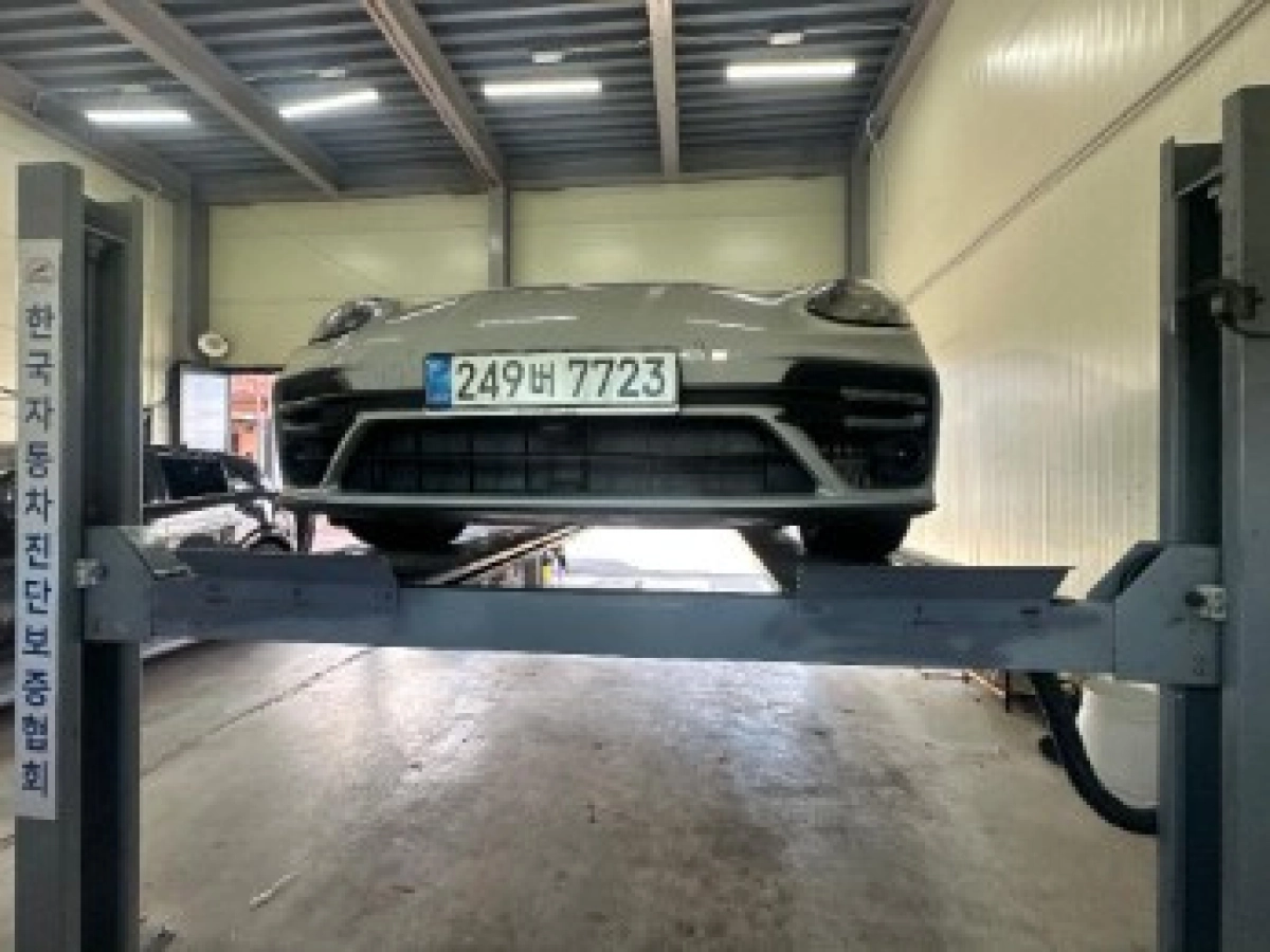 PORSCHE PANAMERA 971