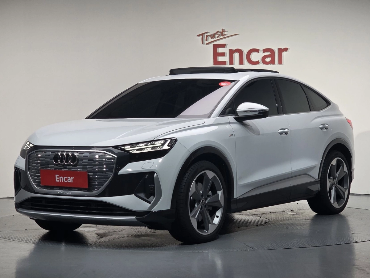 AUDI Q4 E-TRON F4  2025