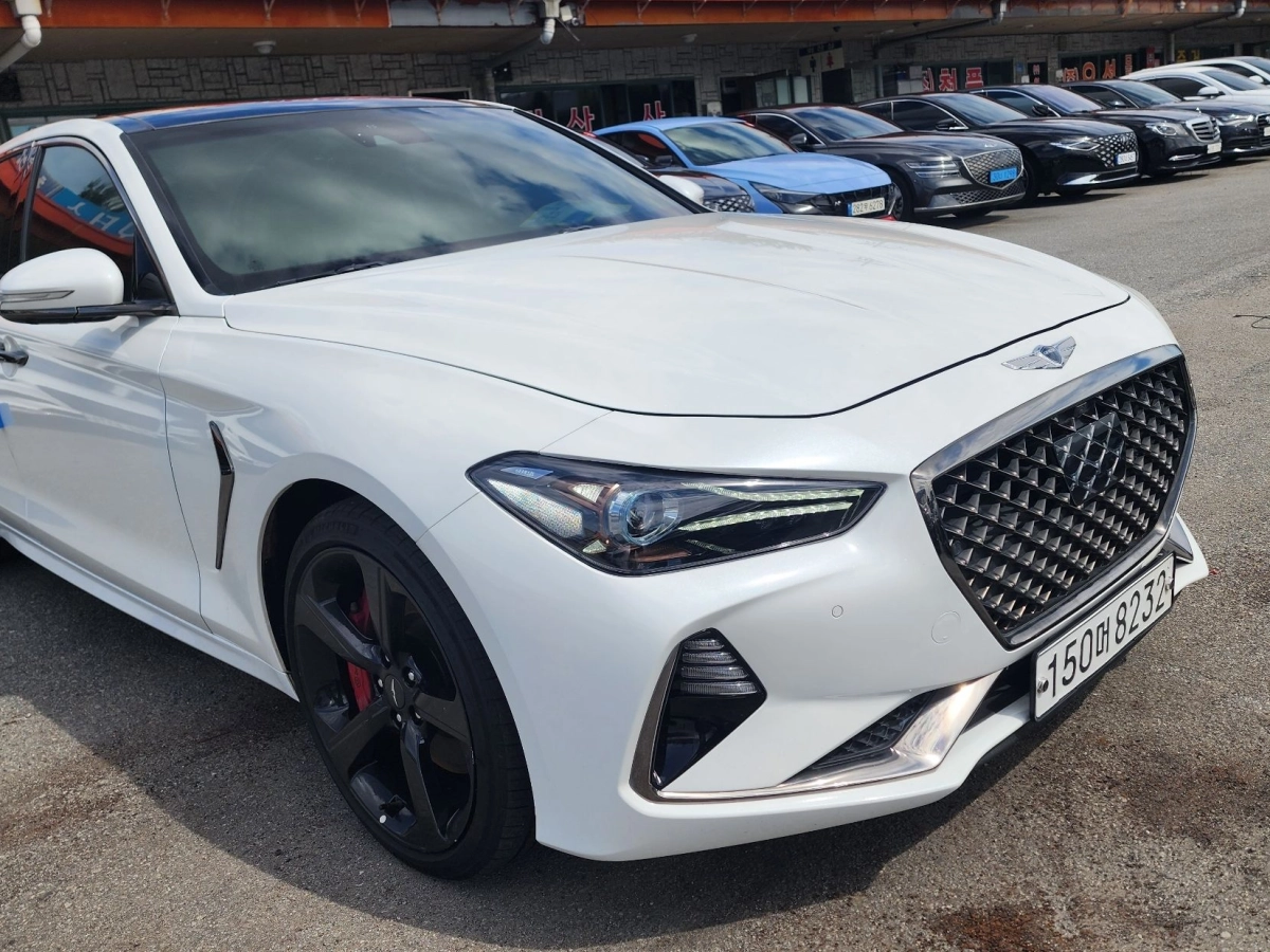 GENESIS G70