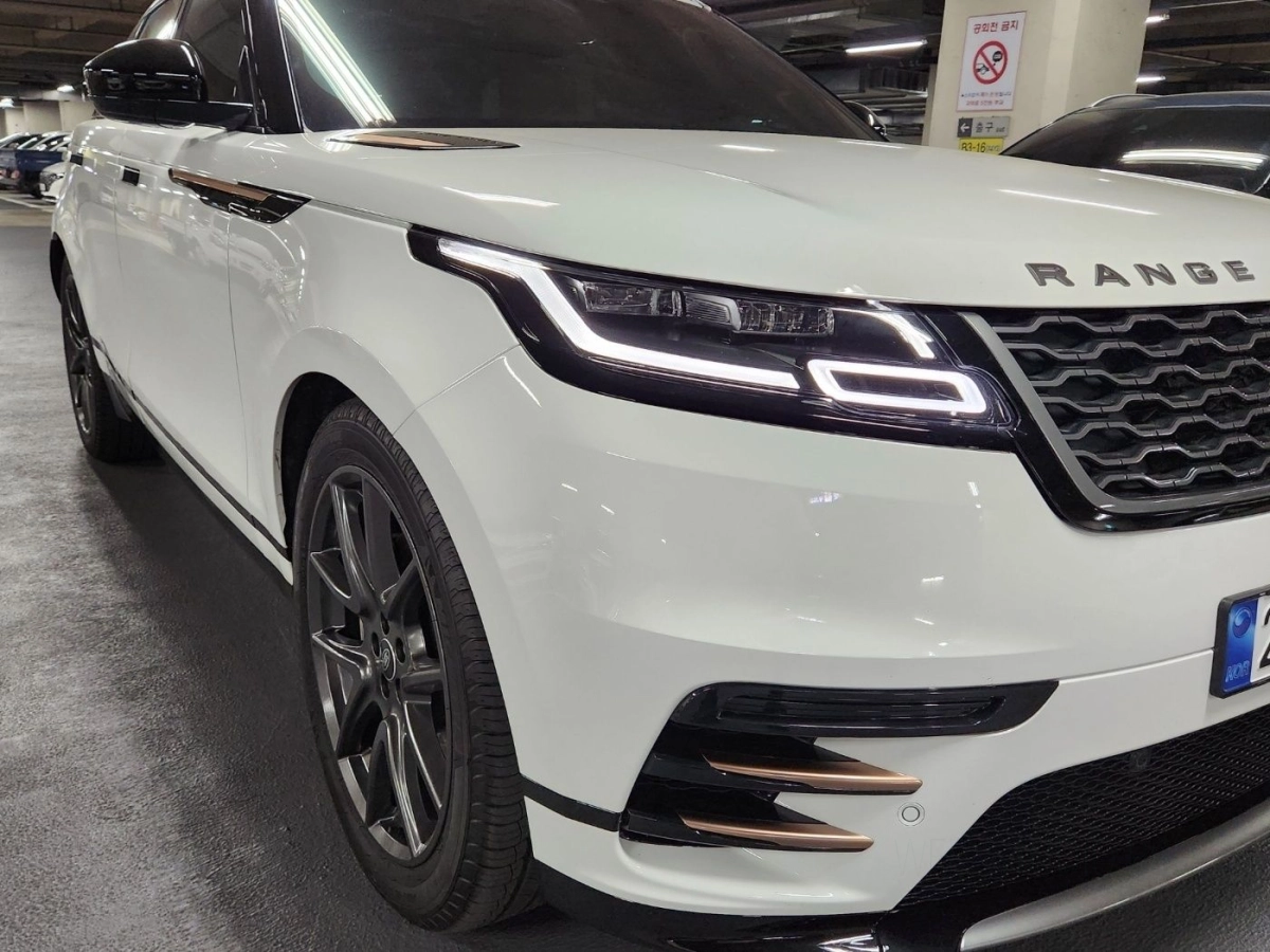 LAND ROVER RANGE ROVER VELAR