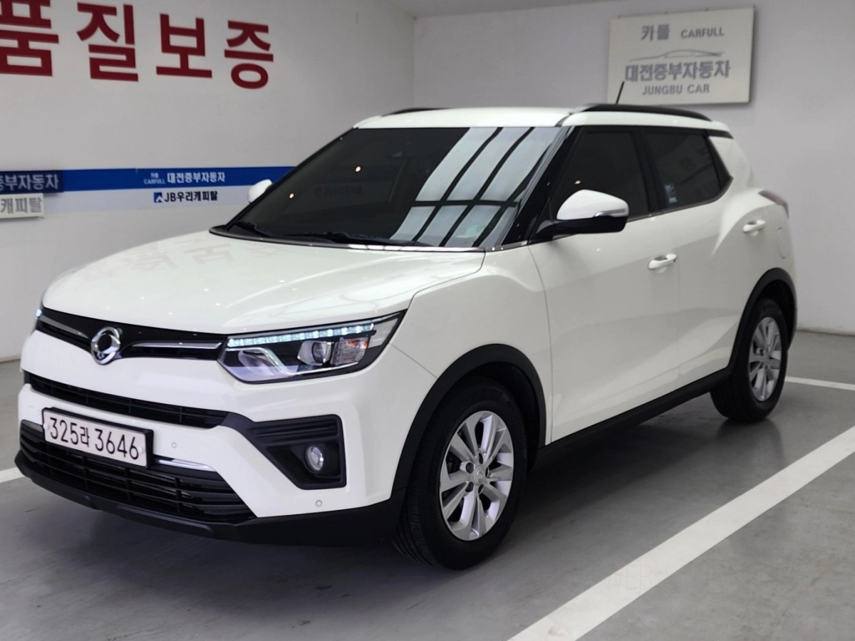 SSANGYONG TIVOLI VERY NEW