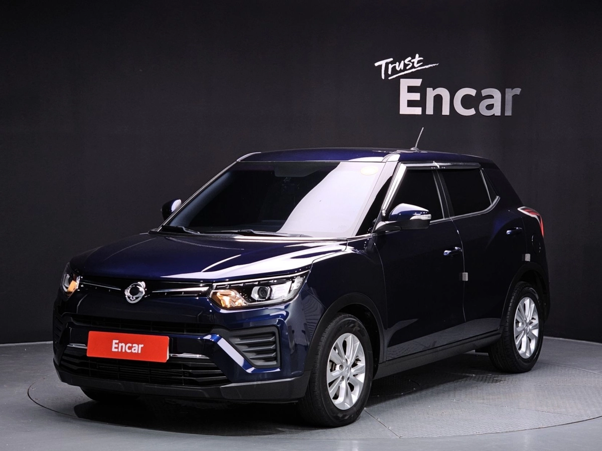 SSANGYONG TIVOLI VERY NEW