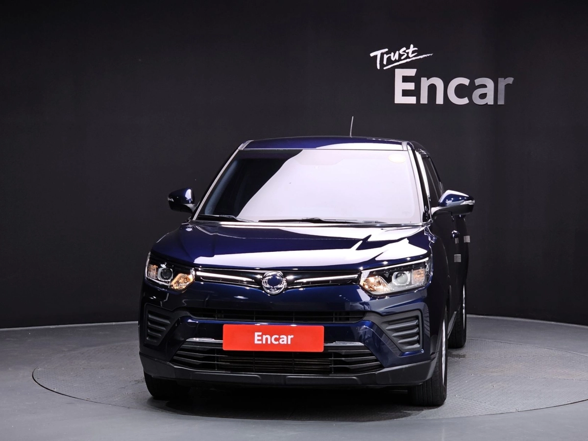 SSANGYONG TIVOLI VERY NEW