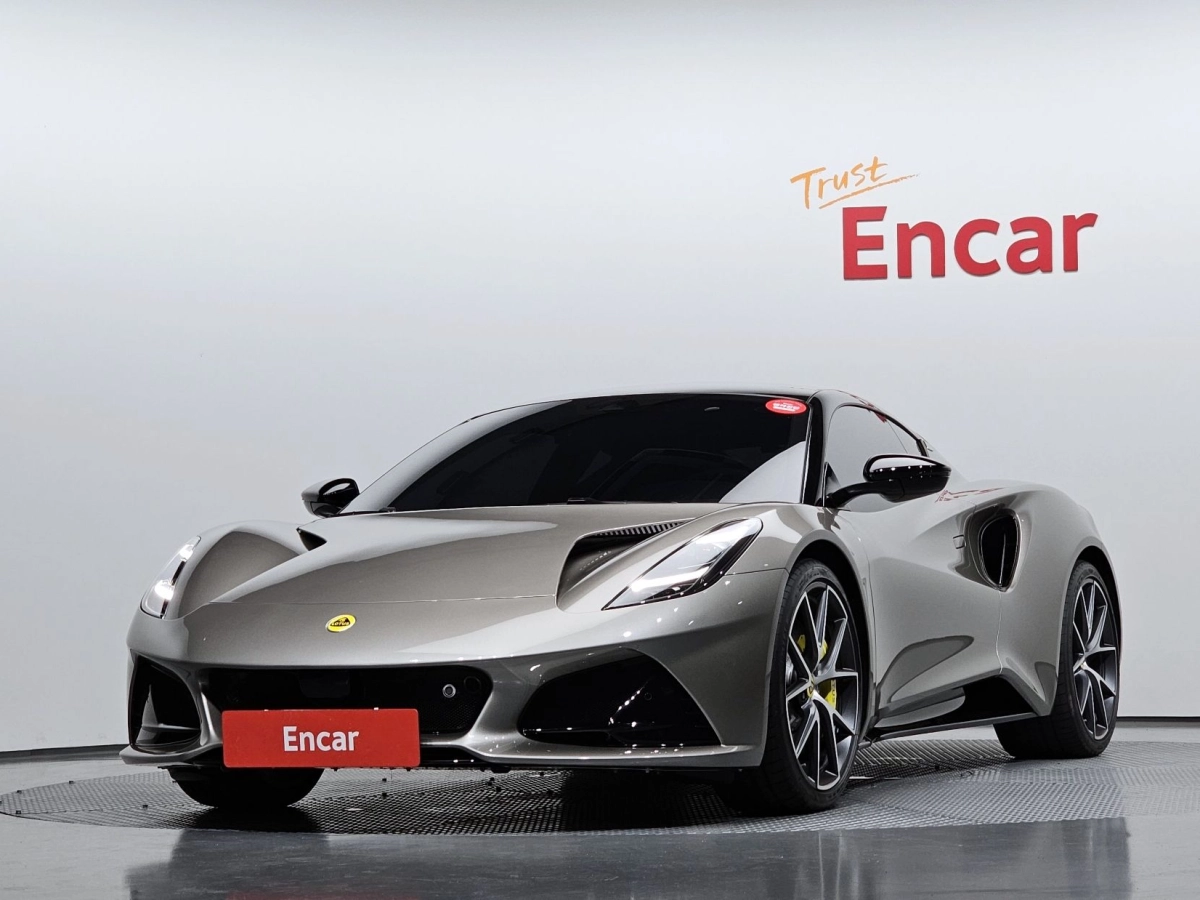 LOTUS EMIRA  2024