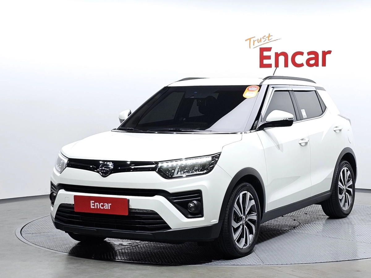 SSANGYONG TIVOLI VERY NEW