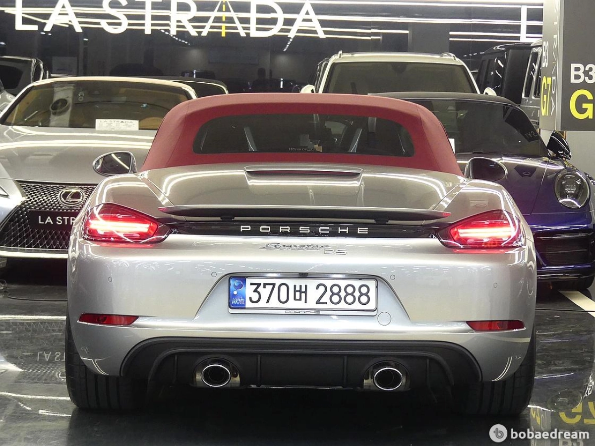 PORSCHE 718 BOXSTER