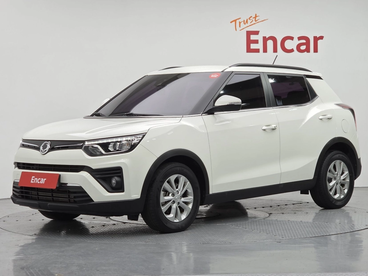 SSANGYONG TIVOLI VERY NEW
