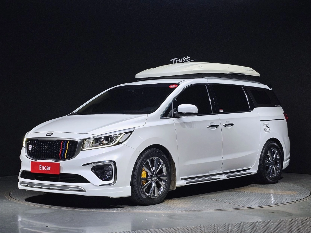 KIA CARNIVAL  2019