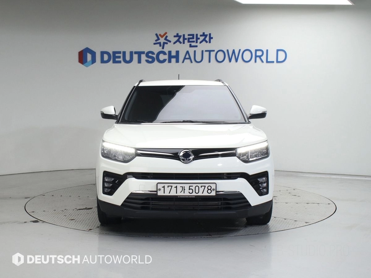 SSANGYONG TIVOLI VERY NEW