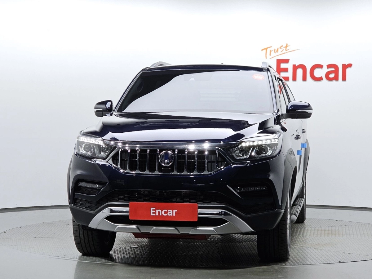 SSANGYONG REXTON SPORTS CAR