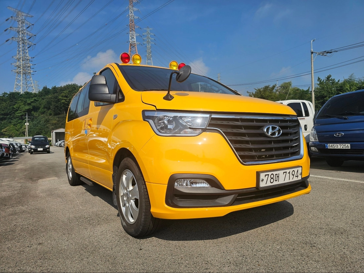 HYUNDAI STAREX GRAND