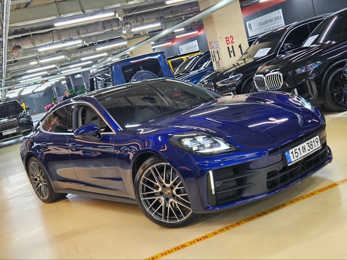 PORSCHE PANAMERA 972