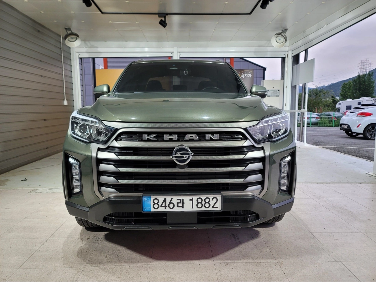 SSANGYONG REXTON SPORTS CAR