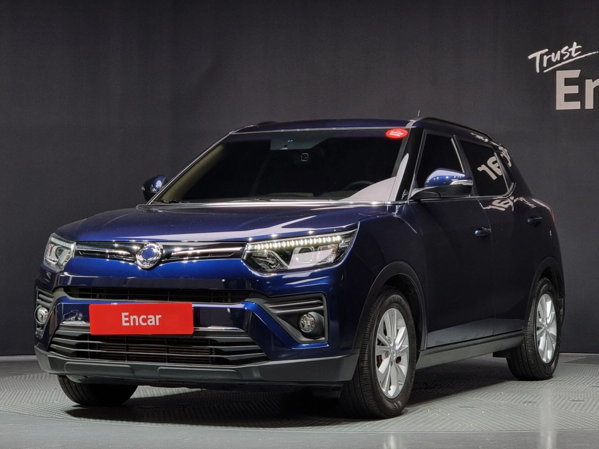 SSANGYONG TIVOLI VERY NEW