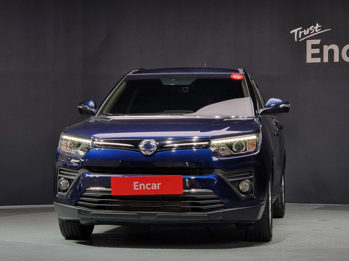 SSANGYONG TIVOLI VERY NEW